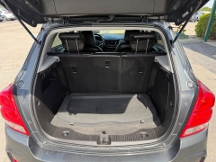 Used 2020  Chevrolet Trax 4d SUV AWD LT at House of Carz near Rochester&comma; IN