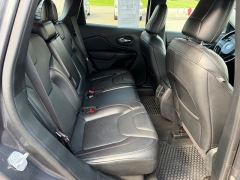 Used 2020  Jeep Cherokee 4d SUV 4WD Trailhawk Elite 3&period;2L at House of Carz near Rochester&comma; IN