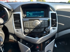 Used 2016  Chevrolet Cruze Limited 4d Sedan LT w/1LT Auto at House of Carz near Rochester, IN