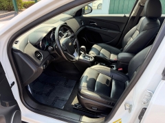 Used 2013  Chevrolet Cruze 4d Sedan LTZ at House of Carz near Rochester&comma; IN