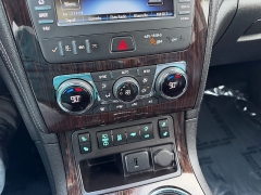 Used 2015  Chevrolet Traverse 4d SUV AWD LT2 at House of Carz near Rochester&comma; IN