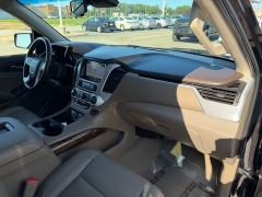 Used 2019  GMC Yukon XL 4d SUV 4WD SLT at House of Carz near Rochester&comma; IN