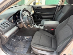 Used 2019  Subaru Outback 4d SUV 2&period;5i Premium at House of Carz near Rochester&comma; IN