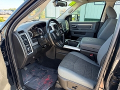 Used 2019  Ram 1500 Classic 4WD Crew Cab SLT at House of Carz near Rochester&comma; IN