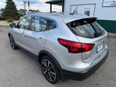 Used 2018  Nissan Rogue Sport 4d SUV AWD SL &lpar;2018&period;5&rpar; at House of Carz near Rochester&comma; IN