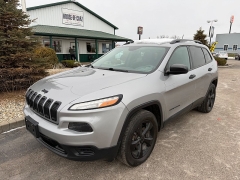 Used 2016  Jeep Cherokee 4d SUV 4WD Sport V6 Altitude at House of Carz near Rochester, IN