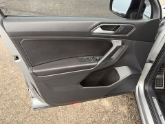 Used 2021  Volkswagen Tiguan 2&period;0T SE R-Line Black 4MOTION at House of Carz near Rochester&comma; IN