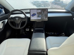 Used 2021  Tesla Model Y Long Range AWD at House of Carz near Rochester&comma; IN