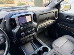 Used 2019  GMC Sierra 1500 4WD Double Cab SLT at House of Carz near Rochester&comma; IN