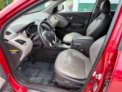 Used 2012  Hyundai Tucson 4d SUV FWD Limited at House of Carz near Rochester&comma; IN