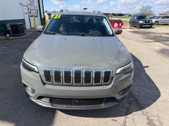 Used 2021  Jeep Cherokee Latitude Lux 4x4 at House of Carz near Rochester&comma; IN