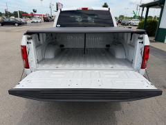 Used 2017  Ford F-150 4WD SuperCrew XL STX 5 1&sol;2 at House of Carz near Rochester&comma; IN