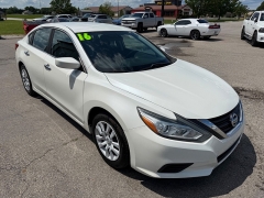 Used 2016  Nissan Altima 4d Sedan 2&period;5L S at House of Carz near Rochester&comma; IN