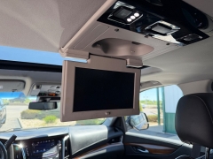 Used 2017  Cadillac Escalade ESV 4d SUV 4WD Luxury at House of Carz near Rochester&comma; IN