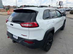 Used 2015  Jeep Cherokee 4d SUV 4WD Trailhawk V6 at House of Carz near Rochester&comma; IN