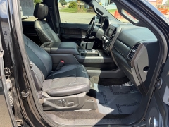 Used 2018  Ford Expedition Max 4d SUV 4WD Limited at House of Carz near Rochester&comma; IN