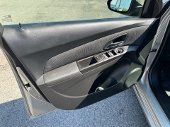 Used 2016  Chevrolet Cruze Limited 4d Sedan LT w/1LT Auto at House of Carz near Rochester, IN