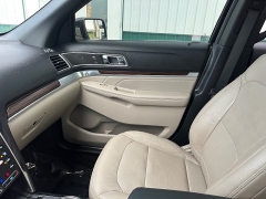 Used 2018 Ford Explorer 4d SUV FWD Limited at House of Carz near Rochester, IN