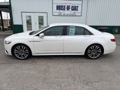 Used 2017  Lincoln Continental 4d Sedan AWD Reserve at House of Carz near Rochester&comma; IN