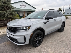  2022 Kia Sorento SX AWD at House of Carz near Rochester&comma; IN