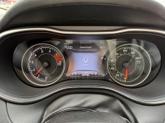 Used 2019  Jeep Cherokee 4d SUV 4WD Trailhawk 3.2L at House of Carz near Rochester, IN