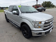 Used 2015  Ford F-150 4WD Supercrew Lariat 5 1&sol;2 at House of Carz near Rochester&comma; IN