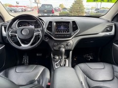 Used 2016  Jeep Cherokee 4d SUV 4WD Overland at House of Carz near Rochester, IN