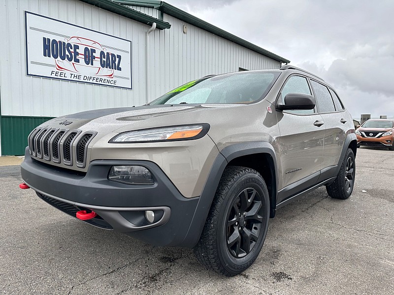 Used 2016  Jeep Cherokee 4d SUV 4WD Trailhawk V6 at House of Carz near Rochester, IN