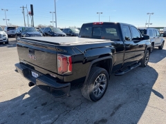 Used 2018  GMC Sierra 1500 4WD Double Cab 143&period;5" SLT at House of Carz near Rochester&comma; IN