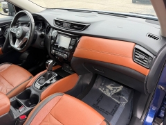 Used 2018  Nissan Rogue 4d SUV AWD SL at House of Carz near Rochester&comma; IN