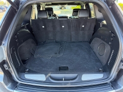 Used 2019  Jeep Grand Cherokee 4d SUV 4WD Limited V6 at House of Carz near Rochester, IN