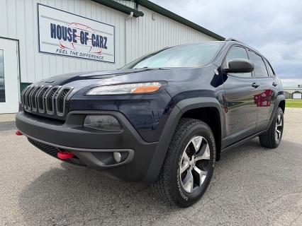 Used 2016 Jeep Cherokee 4d SUV 4WD Trailhawk V6 at House of Carz near Rochester, IN