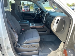 Used 2017 GMC Sierra 1500 4WD Crew Cab SLE at House of Carz near Rochester, IN