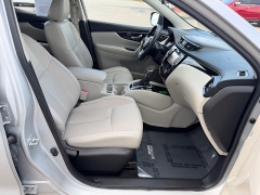 Used 2018  Nissan Rogue Sport 4d SUV AWD SL &lpar;2018&period;5&rpar; at House of Carz near Rochester&comma; IN