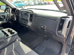 Used 2017 Chevrolet Silverado 1500 4WD Crew Cab LT Z71 at House of Carz near Rochester, IN