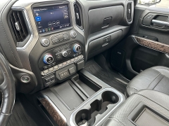 Used 2019 GMC Sierra 1500 4WD Crew Cab Denali at House of Carz near Rochester, IN