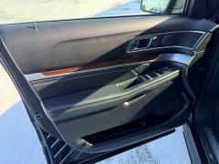 Used 2018  Ford Explorer 4d SUV 4WD Limited at House of Carz near Rochester&comma; IN