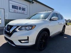 2019 Nissan Rogue 4d SUV AWD SL at House of Carz near Rochester&comma; IN