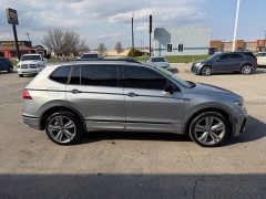 Used 2021  Volkswagen Tiguan 2&period;0T SE R-Line Black 4MOTION at House of Carz near Rochester&comma; IN