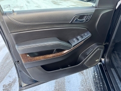 Used 2019  Chevrolet Suburban 4d SUV 4WD LT at House of Carz near Rochester&comma; IN