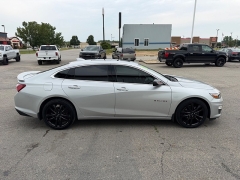 Used 2021  Chevrolet Malibu 4dr Sdn LT at House of Carz near Rochester&comma; IN