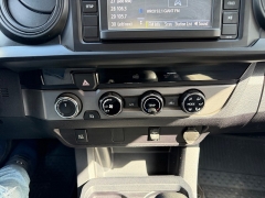 Used 2017  Toyota Tacoma 4WD Access Cab SR Auto at House of Carz near Rochester&comma; IN