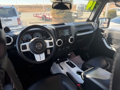 Used 2014  Jeep Wrangler Unlimited 4WD 4dr Polar Edition &ast;Ltd Avail&ast; at House of Carz near Rochester&comma; IN