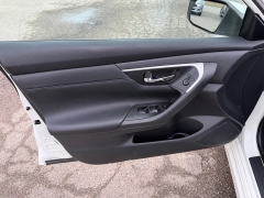 Used 2017  Nissan Altima 4d Sedan 2&period;5L SR at House of Carz near Rochester&comma; IN