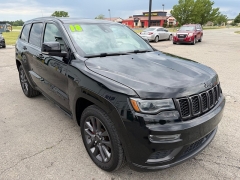 Used 2018  Jeep Grand Cherokee 4d SUV 2WD Overland V6 High Altitude at House of Carz near Rochester&comma; IN