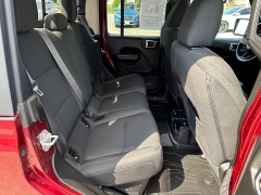 Used 2021 Jeep Gladiator Willys 4x4 at House of Carz near Rochester, IN