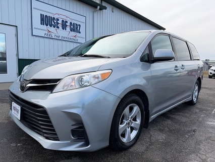 Used 2018 Toyota Sienna 4d Wagon LE 7-Pass w/Auto Access Seat at House of Carz near Rochester, IN