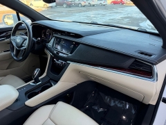 Used 2019  Cadillac XT5 4d SUV AWD Luxury at House of Carz near Rochester, IN