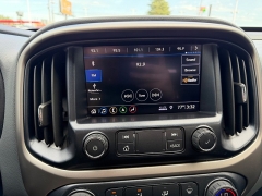 Used 2019  Chevrolet Colorado 4WD Crew Cab Z71 at House of Carz near Rochester&comma; IN