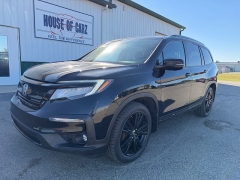  2019 Honda Pilot 4d SUV AWD Elite at House of Carz near Rochester&comma; IN